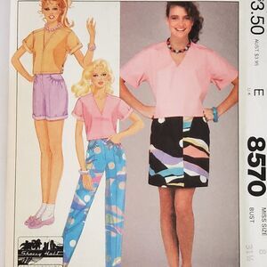 Vintage 80s McCalls Pattern 8570 Yoked Skirt Pants Shorts Top Sz 8 Uncut